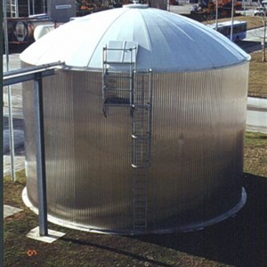 Stallkamp Glattkuppeldach für Abwasserbehälter