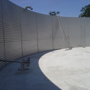 Stallkamp corrugated steel tank interior view