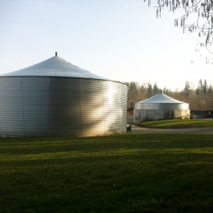 Stallkamp corrugated steel tanks with cap