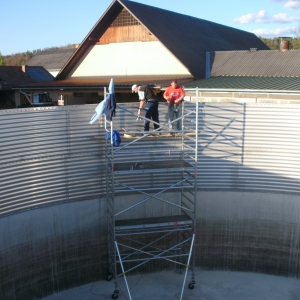 Stallkamp installation adding hight concrete tank interior view